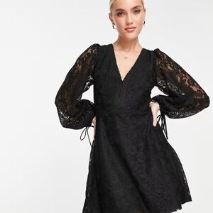 Love Triangle Black Lace Long Sleeve Dress